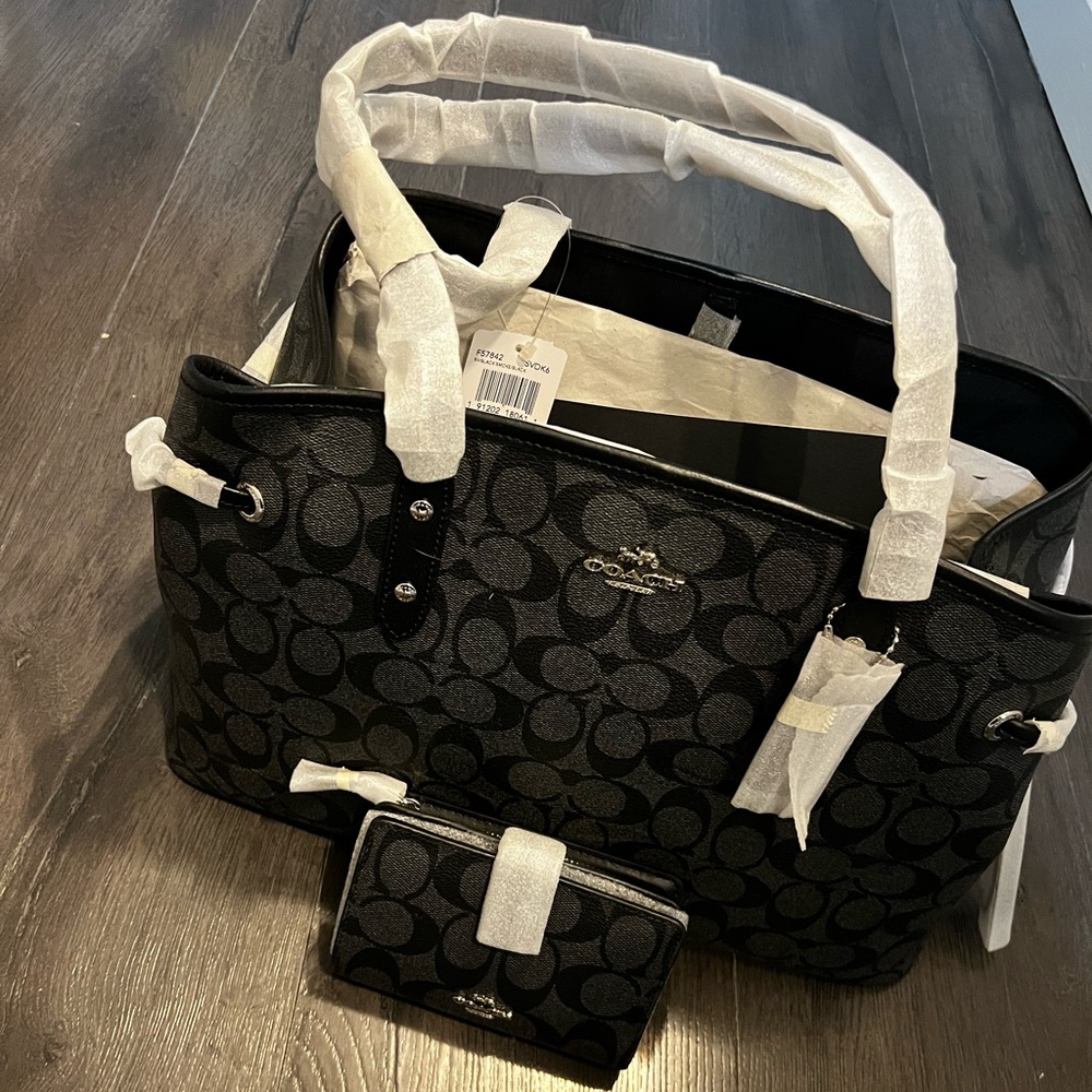 Black and Silver Authentic Coach Shoulder Bag and Wallet